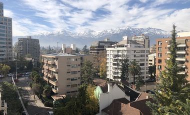 A PASOS DE STADE FRANCAIS Y METRO TOBALABA