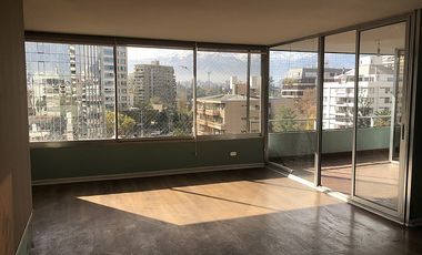 A PASOS DE STADE FRANCAIS Y METRO TOBALABA