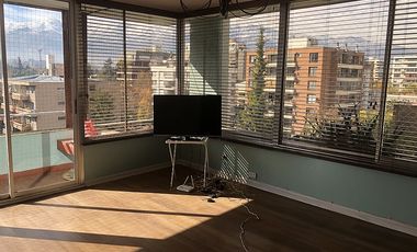 A PASOS DE STADE FRANCAIS Y METRO TOBALABA