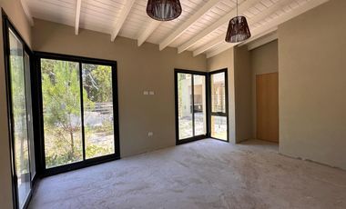 VENTA, CASA, VILLAROBLES, BARRIO BRINZALES, LOTE AL 400, 4 AMBIENTES