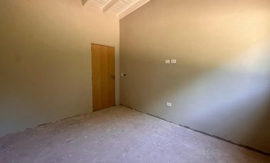 VENTA, CASA, VILLAROBLES, BARRIO BRINZALES, LOTE AL 400, 4 AMBIENTES