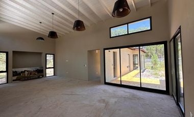 VENTA, CASA, VILLAROBLES, BARRIO BRINZALES, LOTE AL 400, 4 AMBIENTES