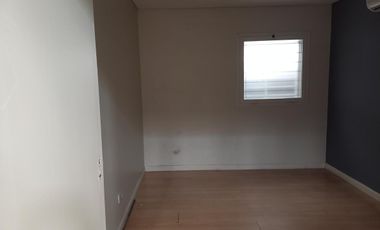 Inmueble comercial en excelente ubicación , apto varios rubros  .