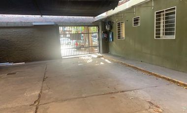 Inmueble comercial en excelente ubicación , apto varios rubros  .