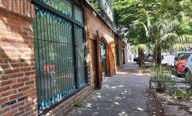 Inmueble comercial en excelente ubicación , apto varios rubros  .