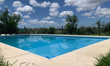 Casa en venta 4 amb. c/ dep. y Pileta Lote interno con vista al Golf!!