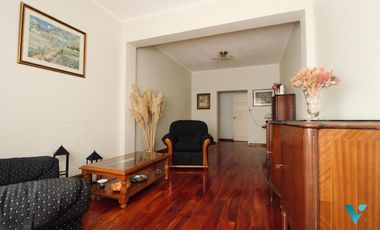 Chalet de 6 ambientes en Castelar Norte