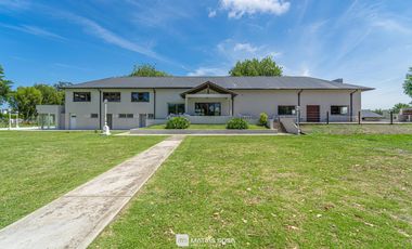 Venta - Casa nueva - Barrio 