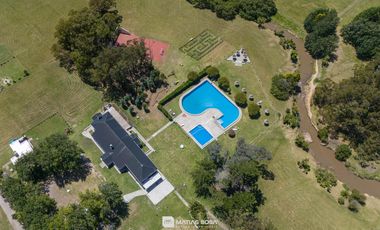 Venta - Casa nueva - Barrio 