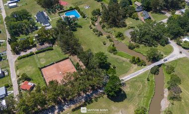 Venta - Casa nueva - Barrio 