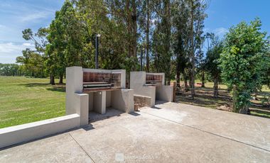 Venta - Casa nueva - Barrio 