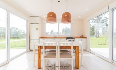 Venta - Casa nueva - Barrio 
