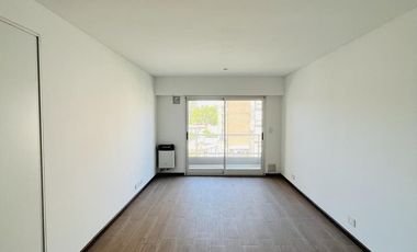 MONOAMBIENTE EN VENTA ZEBALLOS 2200