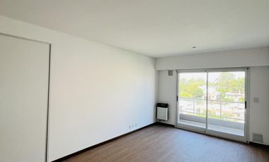 MONOAMBIENTE EN VENTA ZEBALLOS 2200