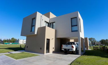 Casa a estrenar en Terralagos Alquiler