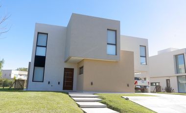 Casa a estrenar en Terralagos Alquiler