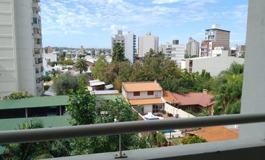 EXCELENTE SEMIPISO EN VENTA ZONA PARQUE