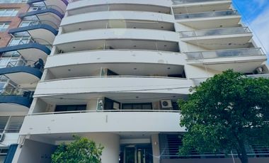 EXCELENTE SEMIPISO EN VENTA ZONA PARQUE