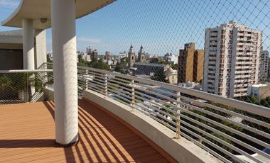 EXCELENTE SEMIPISO EN VENTA ZONA PARQUE