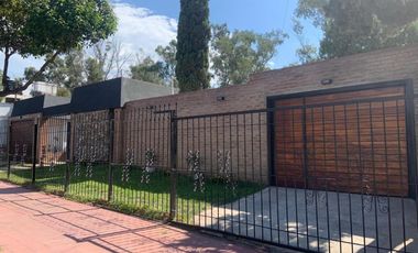 Casa en venta - 4 Dormitorios 3 Baños - Cochera - 500Mts2 - Córdoba