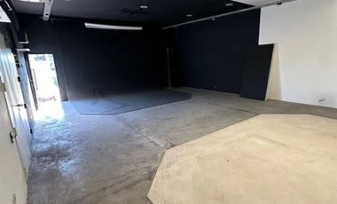 Casa en venta - 2 Dormitorios 2 Baños - Cochera - 160Mts2 - Morón