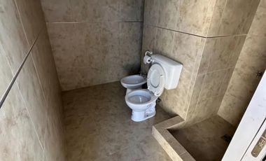 Casa en venta - 2 Dormitorios 2 Baños - Cochera - 160Mts2 - Morón