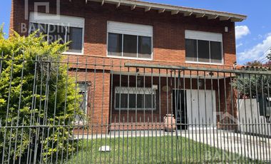 Casa en Ranelagh 4 Ambientes APTA CREDITO Permuta por propiedad en Rosario