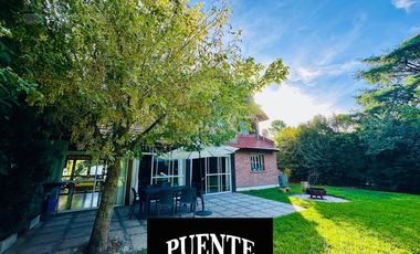 Campos De Echeverría con Lote de 830,00 m2