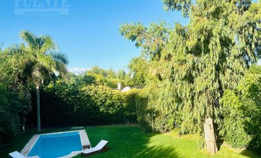 Campos De Echeverría con Lote de 830,00 m2