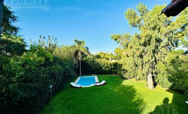Campos De Echeverría con Lote de 830,00 m2