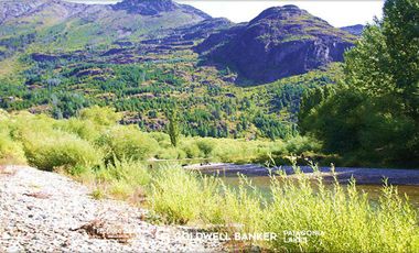 VENTA chacra en El Hoyo con costa de río, Chubut