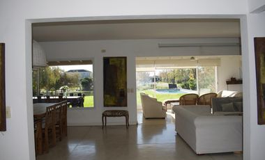 Casa en barrio cerrado