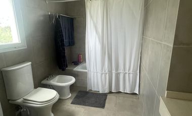 Casa en barrio cerrado