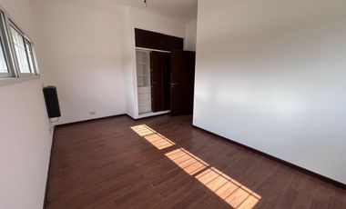 Venta Casa Funes Barrio Abierto Cantegril 3 dormitorios estrenar amplio jardín