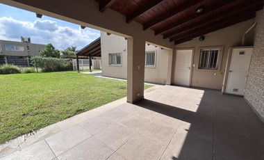 Venta Casa Funes Barrio Abierto Cantegril 3 dormitorios estrenar amplio jardín