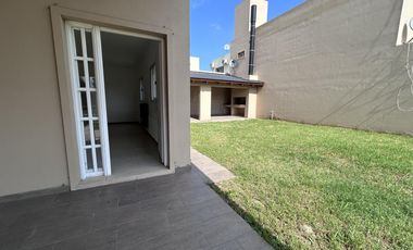 Venta Casa Funes Barrio Abierto Cantegril 3 dormitorios estrenar amplio jardín