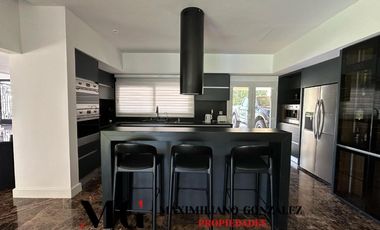 Casa en venta y alquiler, 8 ambientes - Saint Thomas Este, Esteban Echeverría