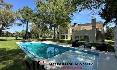 Casa en venta y alquiler, 8 ambientes - Saint Thomas Este, Esteban Echeverría