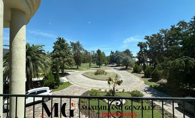 Casa en venta y alquiler, 8 ambientes - Saint Thomas Este, Esteban Echeverría