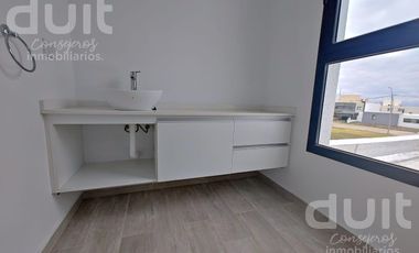 Excelente duplex 2 dor para ampliar en Terrazas de Manantiales