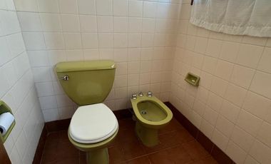 Chalet 7 amb sobre 2 lotes. Parque Luro