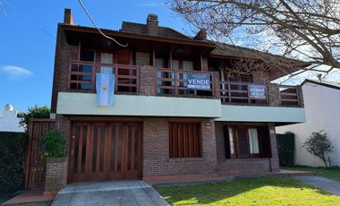 Chalet 7 amb sobre 2 lotes. Parque Luro