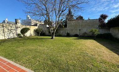Chalet 7 amb sobre 2 lotes. Parque Luro
