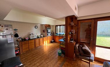 Chalet 7 amb sobre 2 lotes. Parque Luro