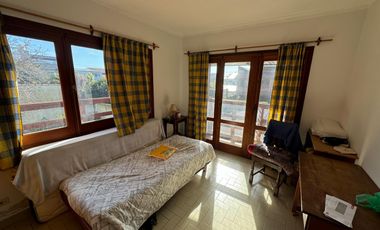 Chalet 7 amb sobre 2 lotes. Parque Luro