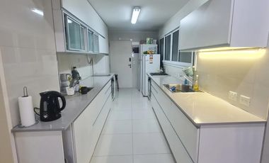 VENTA - 5 AMBIENTE AL FRENTE C/BALCÓN - COCHERA - SEGURIDAD - RECOLETA
