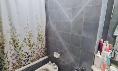 VENTA - 5 AMBIENTE AL FRENTE C/BALCÓN - COCHERA - SEGURIDAD - RECOLETA