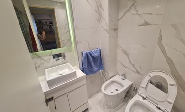 VENTA - 5 AMBIENTE AL FRENTE C/BALCÓN - COCHERA - SEGURIDAD - RECOLETA