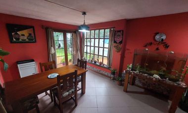 CASA 4 AMB CON GARAJE, PARQUE Y QUINCHO EN Zona Caisamar