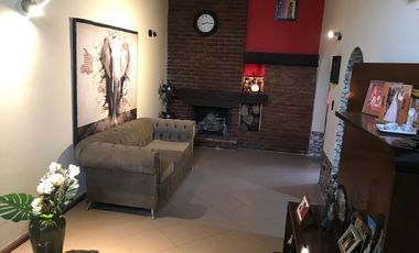 CASA 4 AMB CON GARAJE, PARQUE Y QUINCHO EN Zona Caisamar
